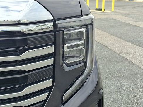 Certified 2024 GMC Sierra 1500 SLT image 9