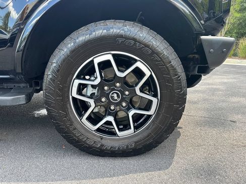 Used 2023 Ford Bronco Outer Banks AWD/4WD image 12