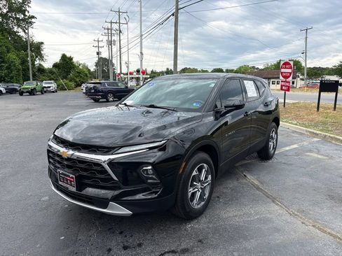 Used 2024 Chevrolet Blazer LT w/ LPO, Floor Liner Package FWD image 6