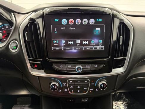 Used 2019 Chevrolet Traverse LT FWD image 15