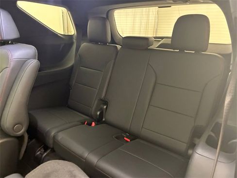 Used 2024 Chevrolet Traverse Z71 w/ Enhanced Driving Package image 18