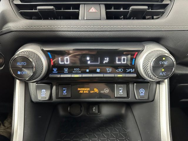 Used 2020 Toyota RAV4 XLE w/ Convenience Package AWD/4WD image 19