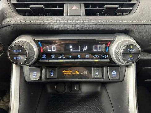Used 2020 Toyota RAV4 XLE w/ Convenience Package AWD/4WD image 19