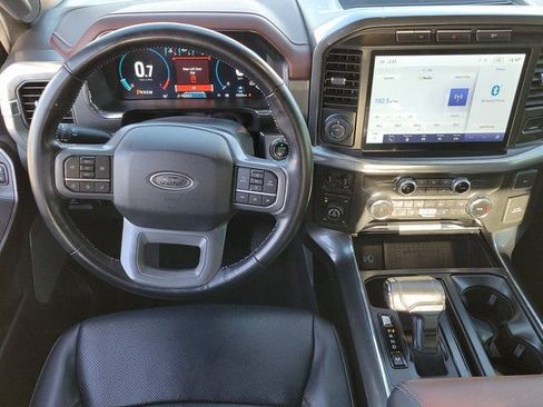 Used 2022 Ford F150 Lariat image 9