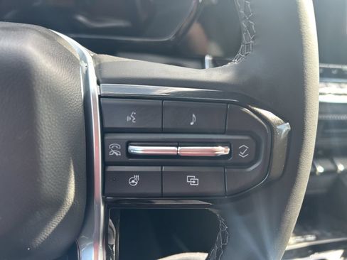 New 2026 Chevrolet Colorado LT w/ LT Convenience Package AWD/4WD image 17