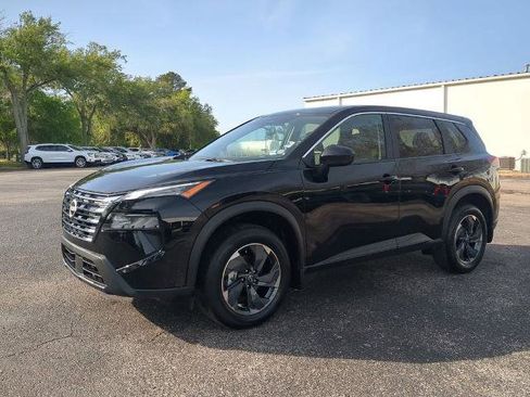 Certified 2026 Nissan Rogue SV image 8