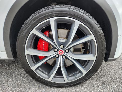 Used 2020 Jaguar F-PACE SVR image 7