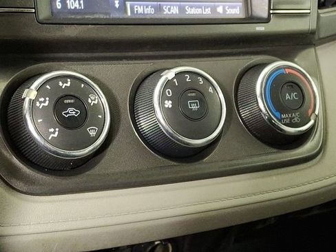 Used 2015 Toyota RAV4 LE image 17
