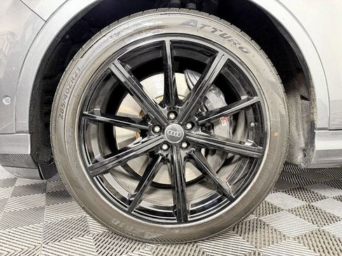 Used 2021 Audi SQ7 Premium Plus w/ Executive Package AWD/4WD image 26