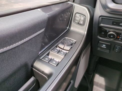 Used 2025 Ford F150 Lariat w/ Equipment Group 501A Mid image 26