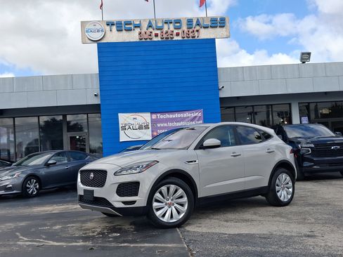 Used 2019 Jaguar E-PACE SE image 2