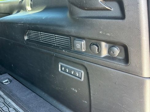 Used 2024 Jeep Wagoneer L Series II w/ Flexible Seating Group AWD/4WD image 44
