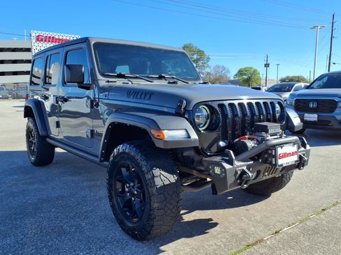 Used 2022 Jeep Wrangler Sport image 2