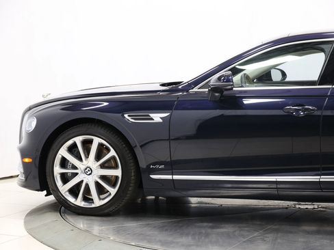 Used 2020 Bentley Flying Spur W12 image 9