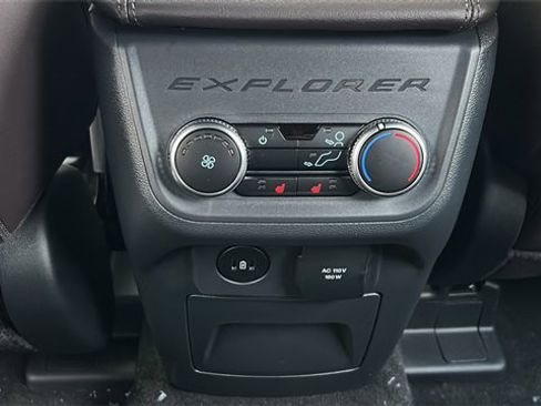 New 2026 Ford Explorer Platinum w/ LUX Leather Package image 7