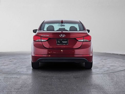 Used 2014 Hyundai Elantra SE FWD image 4
