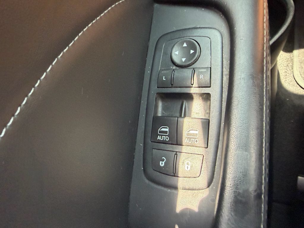 Used 2016 Dodge Challenger R/T Scat Pack RWD image 29
