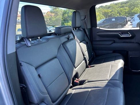 Used 2025 GMC Sierra 1500 SLT AWD/4WD image 35