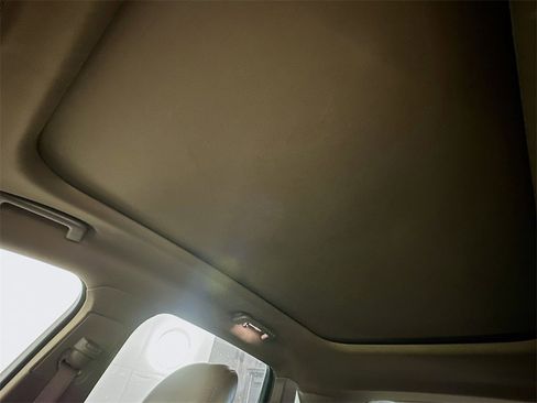 Used 2018 Lincoln MKX Reserve w/ Lincoln MKX Climate Package image 23