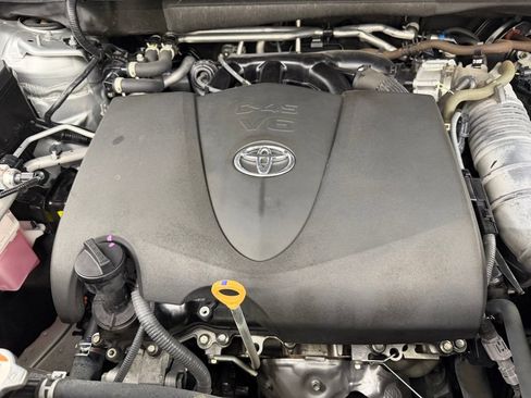 Used 2022 Toyota Highlander Platinum FWD image 43