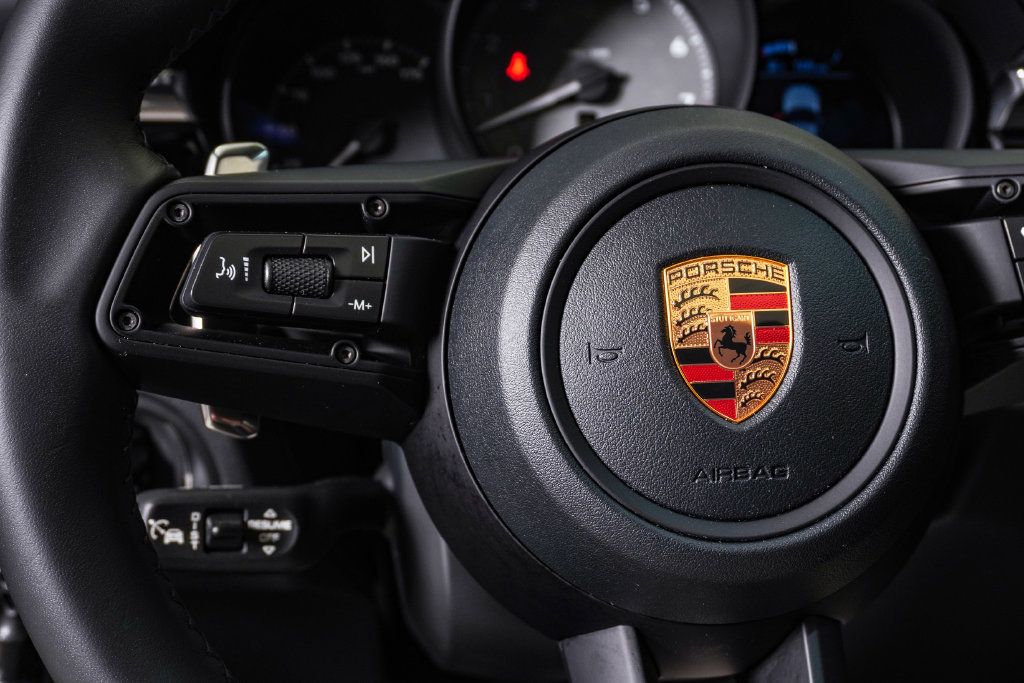 Certified 2026 Porsche Macan S AWD/4WD image 20