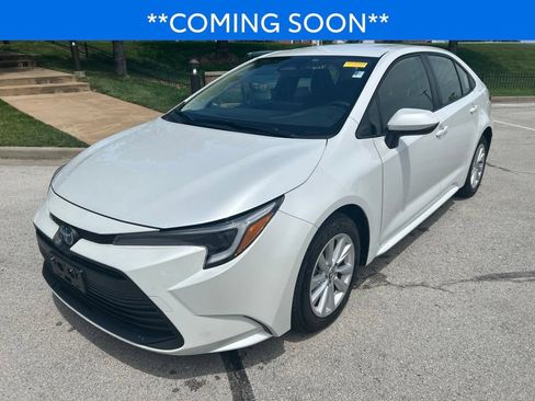 Certified 2025 Toyota Corolla LE w/ LE Premium Package FWD image 1