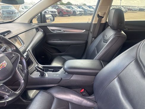 Used 2019 Cadillac XT5 Premium Luxury w/ Advanced Security Package image 41