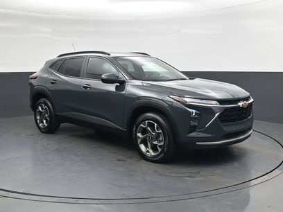 Used 2025 Chevrolet Trax LT
