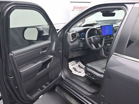 Used 2024 Toyota Tundra Limited AWD/4WD image 21