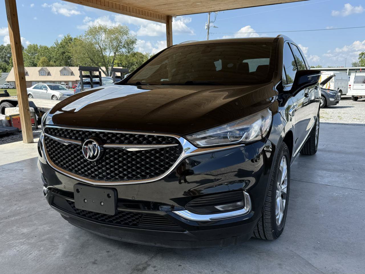 Used 2019 Buick Enclave Avenir w/ Avenir Technology Package FWD image 4