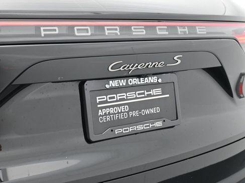 Certified 2023 Porsche Cayenne S Platinum AWD/4WD image 17