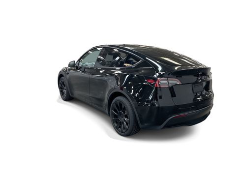 Certified 2023 Tesla Model Y Long Range AWD/4WD image 4