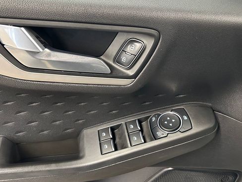 Used 2020 Ford Escape SE image 9