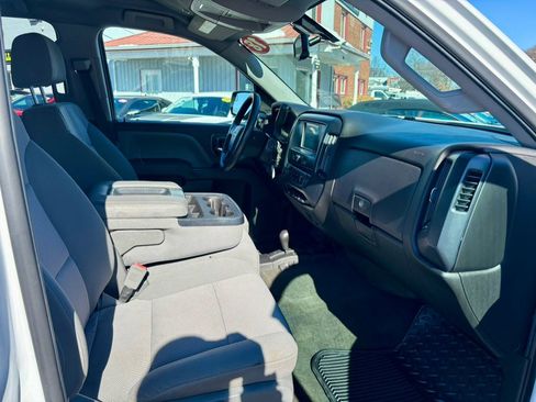 Used 2018 Chevrolet Silverado 1500 Custom w/ Custom Value Package image 13
