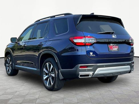 Used 2024 Honda Pilot Touring image 4