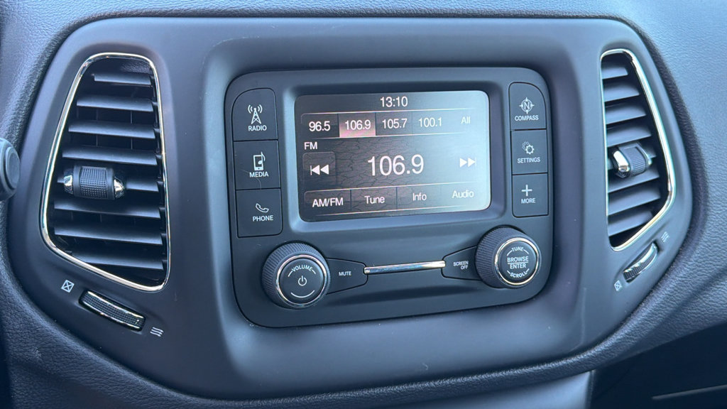 Used 2018 Jeep Compass Sport AWD/4WD image 15