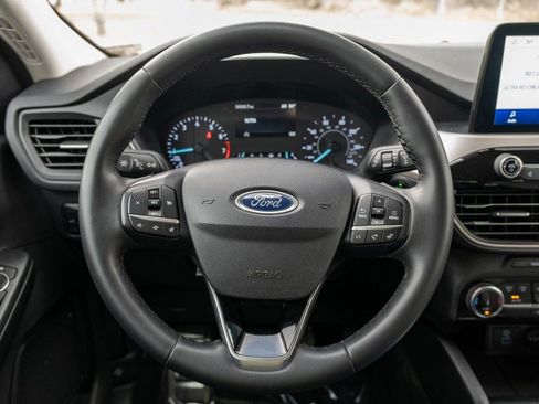 Used 2022 Ford Escape SE w/ SE Sport Appearance Package image 21