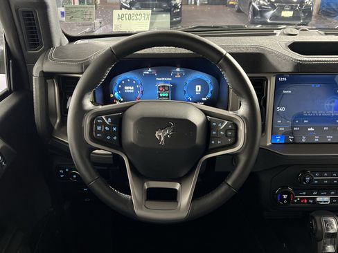 New 2025 Ford Bronco Outer Banks image 16