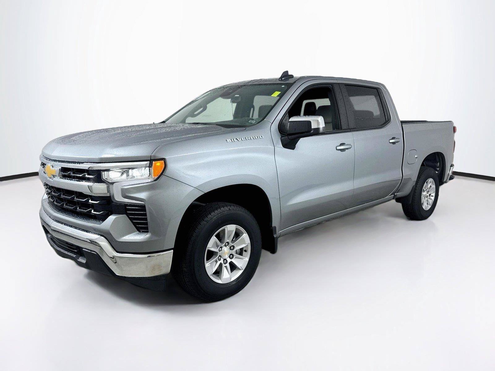 Used 2025 Chevrolet Silverado 1500 LT RWD image 1