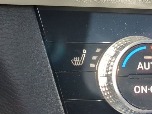 New 2025 Mitsubishi Outlander SE image 29