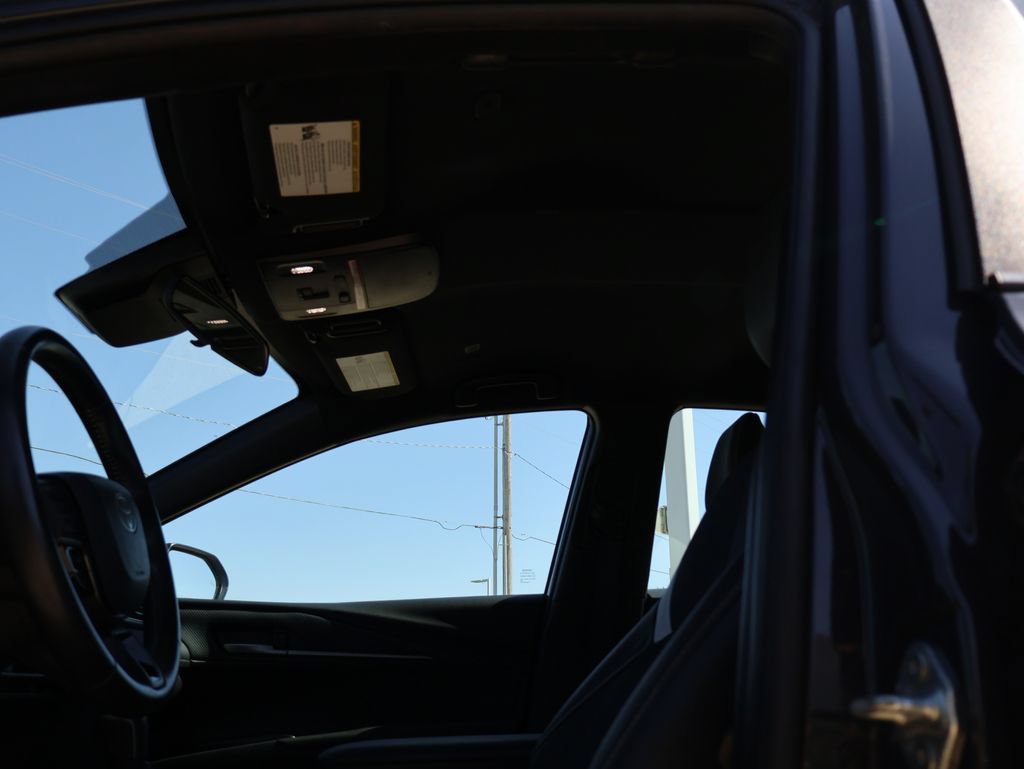 Used 2025 Toyota Camry SE FWD image 32