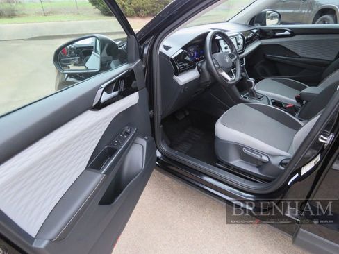 Used 2024 Volkswagen Taos S image 13