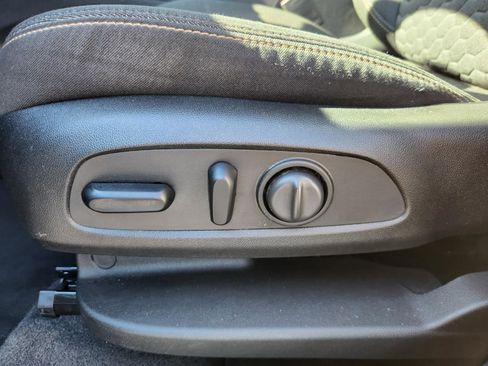 Used 2019 Chevrolet Equinox LT image 21