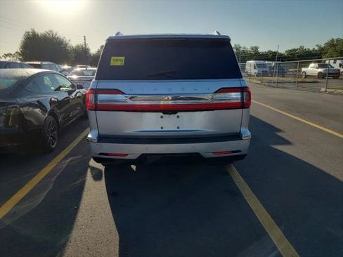Used 2018 Lincoln Navigator Reserve AWD/4WD image 9