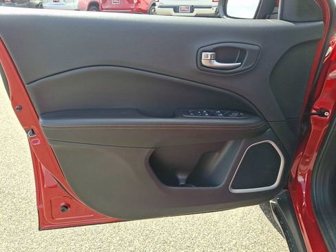 Used 2021 Jeep Compass Limited image 12