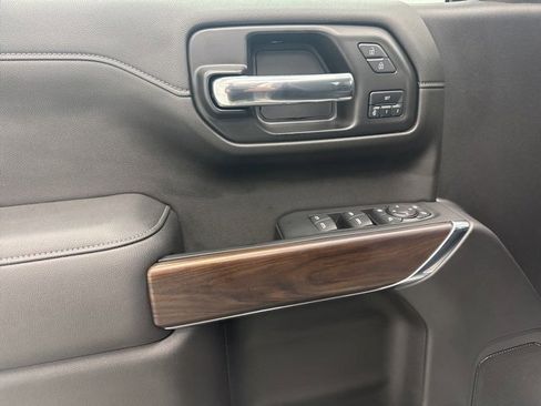 Used 2022 GMC Sierra 1500 SLT w/ SLT Premium Package image 9