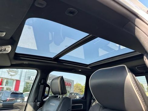 Used 2023 RAM 1500 Laramie AWD/4WD image 12