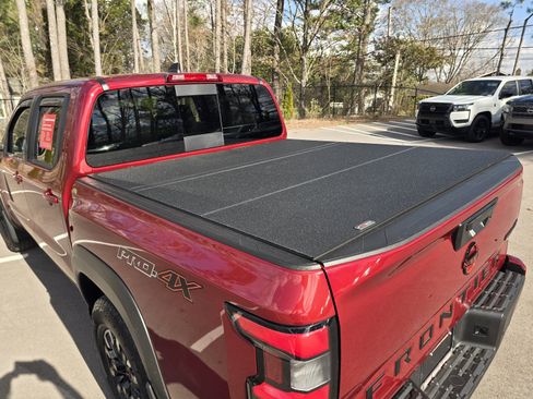 Used 2024 Nissan Frontier PRO-4X w/ Technology Package image 10