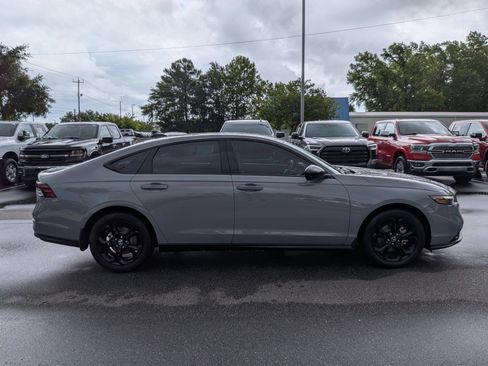 Used 2025 Honda Accord SE image 2