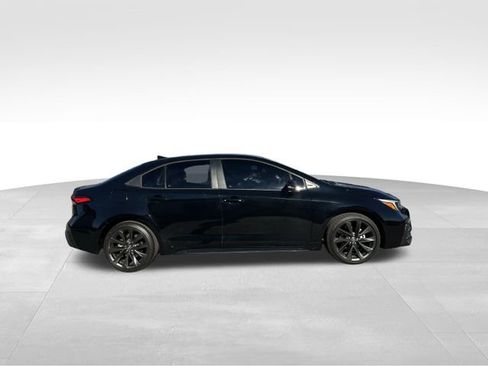 Used 2023 Toyota Corolla SE image 6